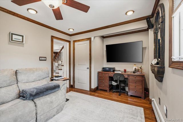 41 Jefferson Place, Massapequa, NY 11758