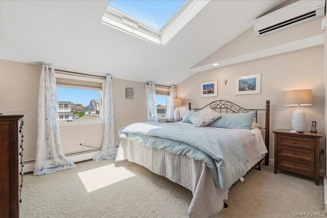 41 Jefferson Place, Massapequa, NY 11758