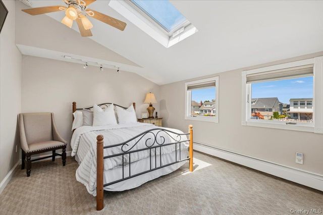 41 Jefferson Place, Massapequa, NY 11758