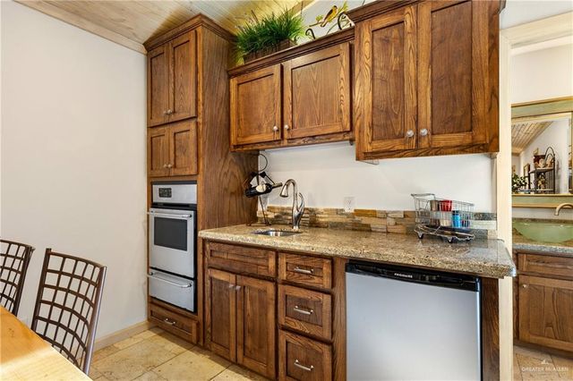 2049 Los Lagos East E, Mercedes, TX 78570