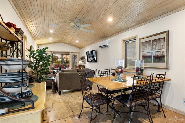 2049 Los Lagos East E, Mercedes, TX 78570