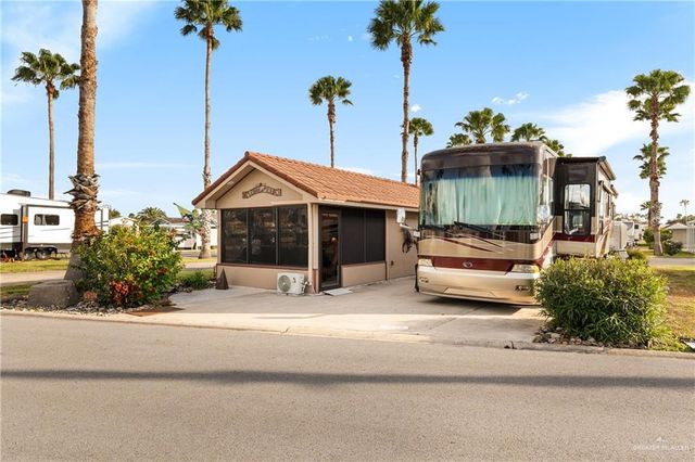 2049 Los Lagos East E, Mercedes, TX 78570