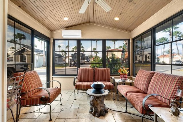 2049 Los Lagos East E, Mercedes, TX 78570