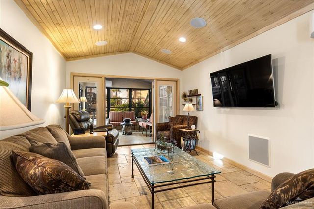 2049 Los Lagos East E, Mercedes, TX 78570