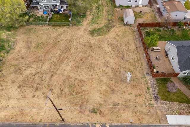 SW 2nd Street 22, Madras, OR 97741