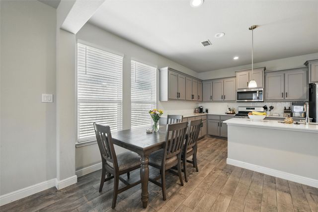 809 Shepperton Way, Fort Worth, TX 76247