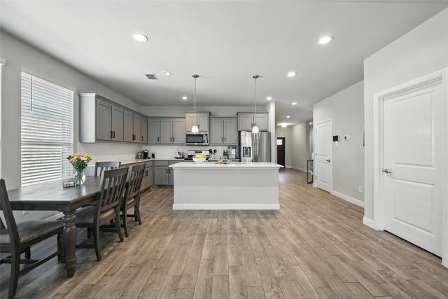 809 Shepperton Way, Fort Worth, TX 76247