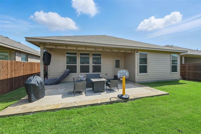 809 Shepperton Way, Fort Worth, TX 76247