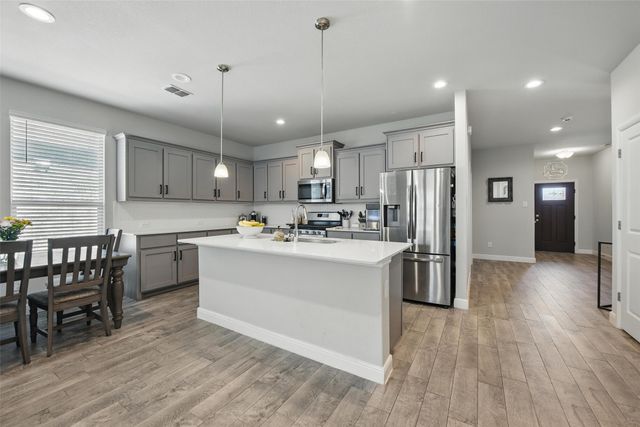 809 Shepperton Way, Fort Worth, TX 76247
