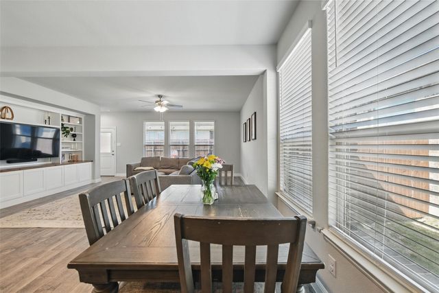 809 Shepperton Way, Fort Worth, TX 76247