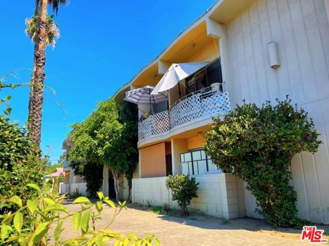 6956 Kester Avenue, Van Nuys (los Angeles), CA 91405