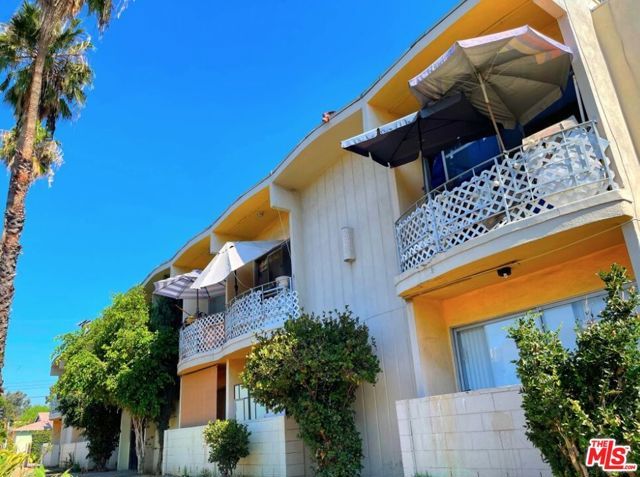 6956 Kester Avenue, Van Nuys (los Angeles), CA 91405
