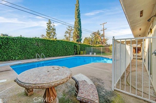 601 Vista Verde Way, Bakersfield, CA 93309