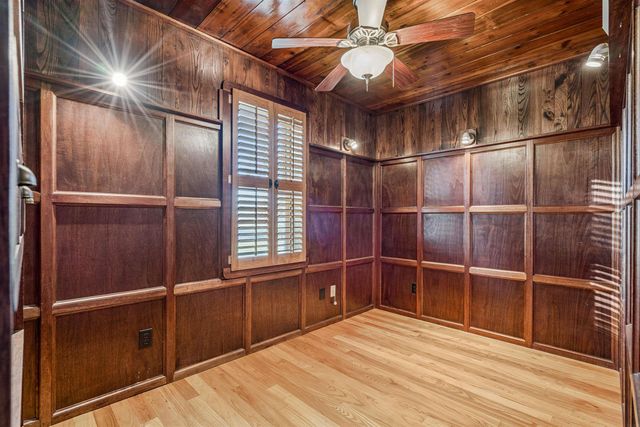 2831 52nd Street, Vinton, IA 52349