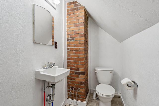 2831 52nd Street, Vinton, IA 52349