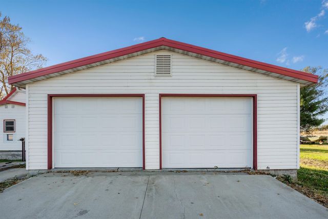 2831 52nd Street, Vinton, IA 52349