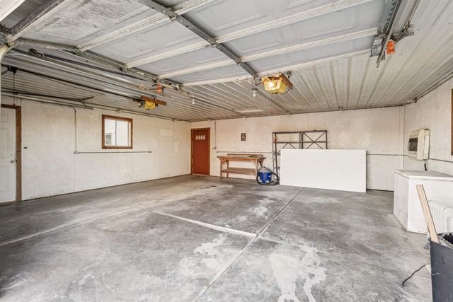 2831 52nd Street, Vinton, IA 52349