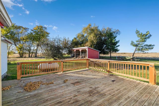 2831 52nd Street, Vinton, IA 52349