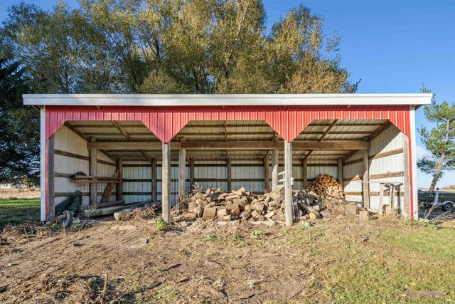 2831 52nd Street, Vinton, IA 52349