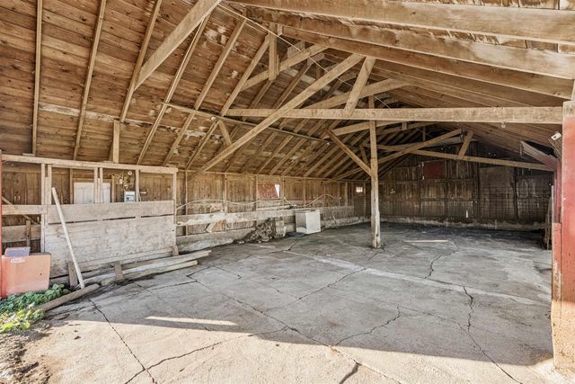 2831 52nd Street, Vinton, IA 52349