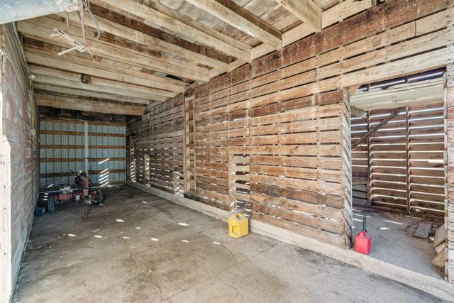 2831 52nd Street, Vinton, IA 52349