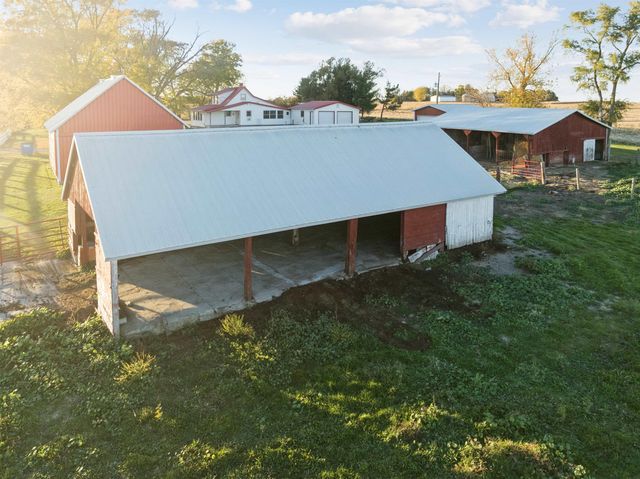 2831 52nd Street, Vinton, IA 52349