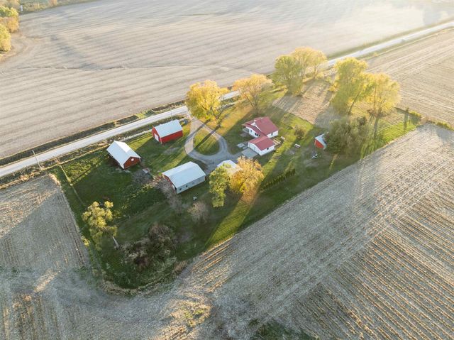 2831 52nd Street, Vinton, IA 52349