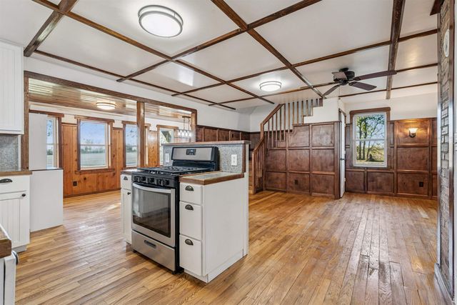 2831 52nd Street, Vinton, IA 52349