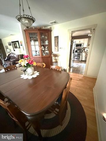201 ROBINSON RD, Salem, NJ 08079