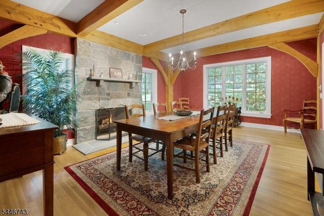 9 Beacon Hill Dr, Chester Twp., NJ 07930