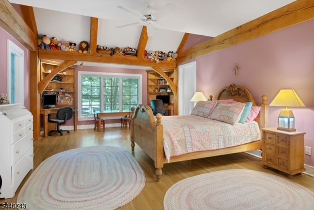 9 Beacon Hill Dr, Chester Twp., NJ 07930