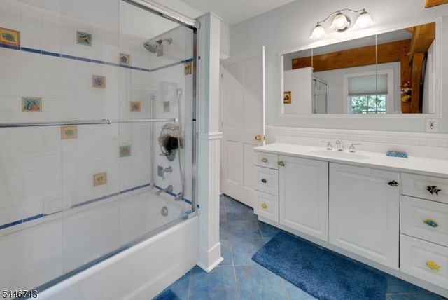 9 Beacon Hill Dr, Chester Twp., NJ 07930