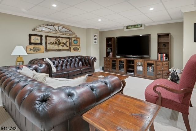9 Beacon Hill Dr, Chester Twp., NJ 07930