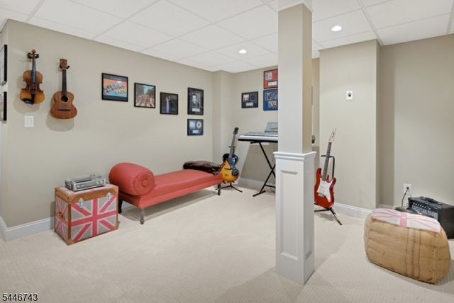 9 Beacon Hill Dr, Chester Twp., NJ 07930