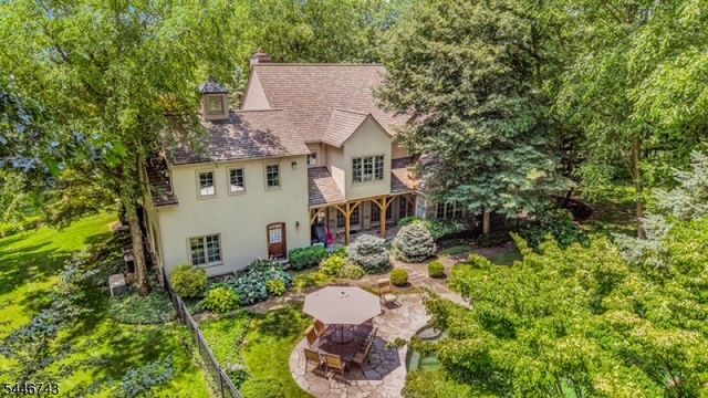 9 Beacon Hill Dr, Chester Twp., NJ 07930