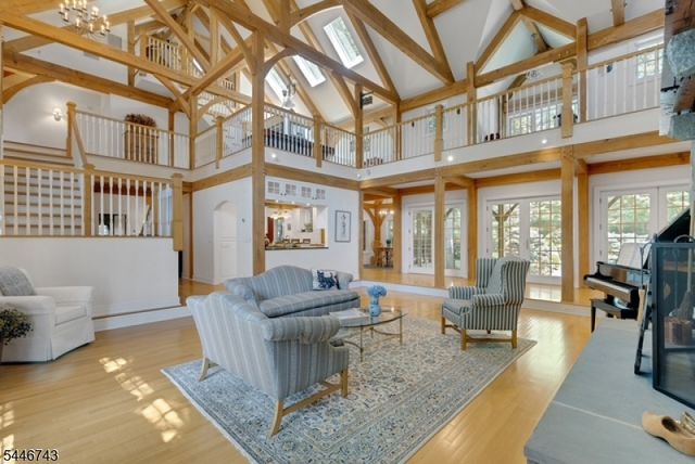 9 Beacon Hill Dr, Chester Twp., NJ 07930
