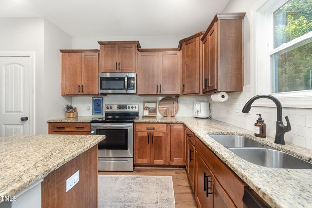 94 Avery Pond Drive, Fuquay Varina, NC 27526