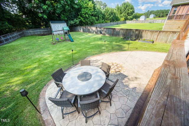 94 Avery Pond Drive, Fuquay Varina, NC 27526