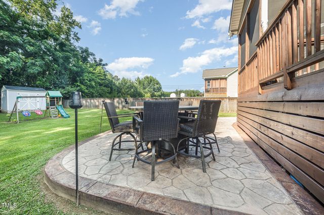 94 Avery Pond Drive, Fuquay Varina, NC 27526