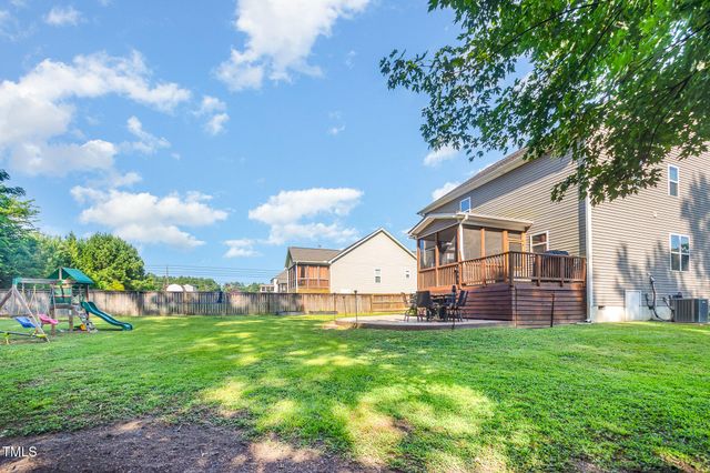 94 Avery Pond Drive, Fuquay Varina, NC 27526