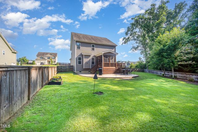 94 Avery Pond Drive, Fuquay Varina, NC 27526