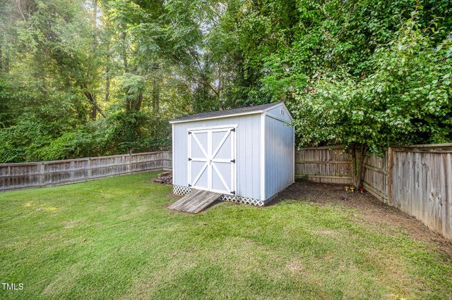 94 Avery Pond Drive, Fuquay Varina, NC 27526