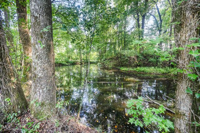 94 Avery Pond Drive, Fuquay Varina, NC 27526
