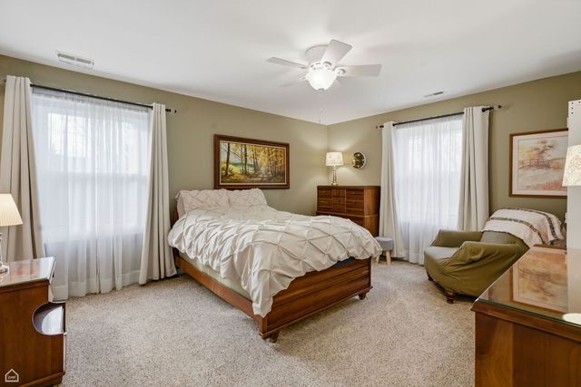 329 Everett Avenue 2B, Crystal Lake, IL 60014