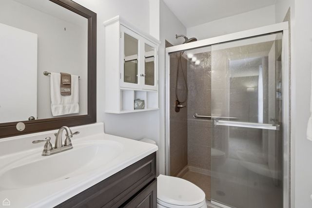 329 Everett Avenue 2B, Crystal Lake, IL 60014