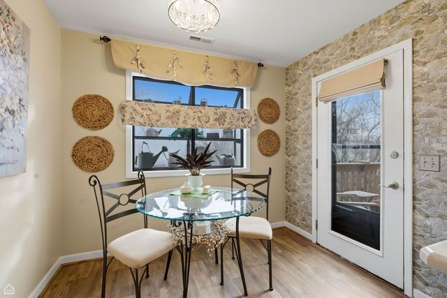 329 Everett Avenue 2B, Crystal Lake, IL 60014