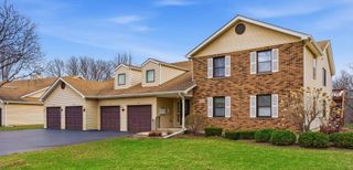 329 Everett Avenue 2B, Crystal Lake, IL 60014