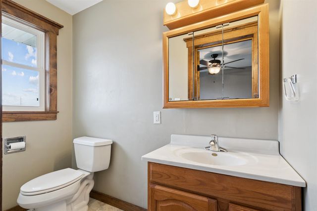 5955 Osage Road, Waterloo, IA 50703