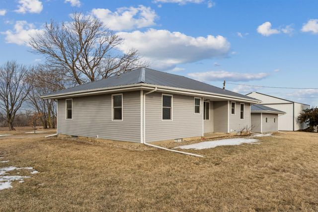 5955 Osage Road, Waterloo, IA 50703
