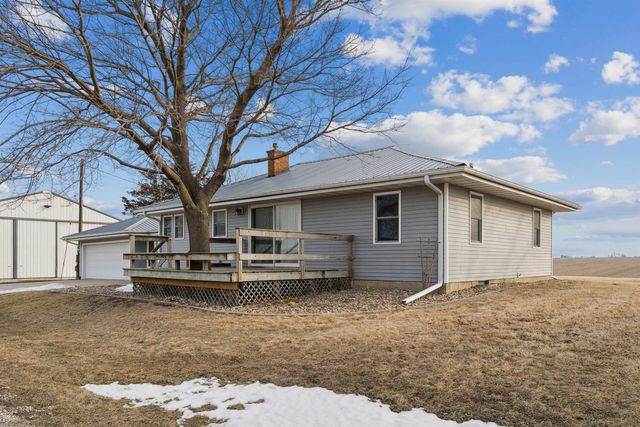 5955 Osage Road, Waterloo, IA 50703